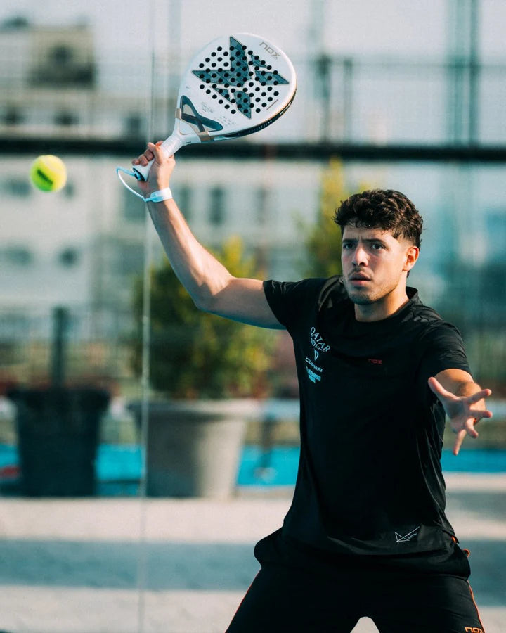 Raquete Nox AT10 Luxury 12K Alum Xtrem 2026 by Agustin Tapia