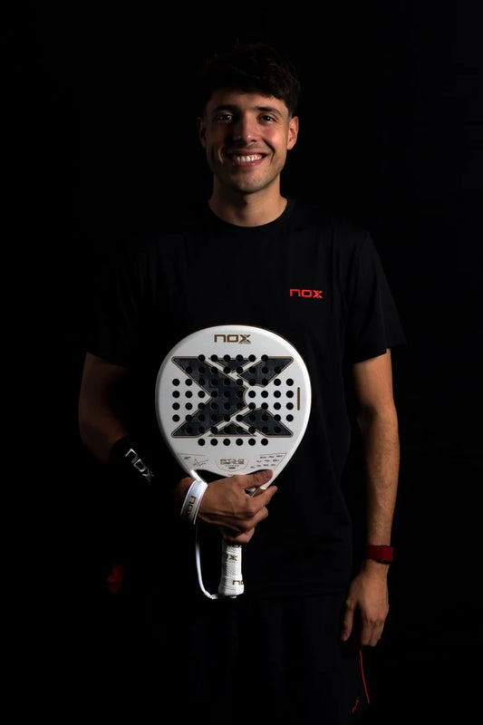 Raquete Nox AT10 Luxury 12K Alum Xtrem 2026 by Agustin Tapia